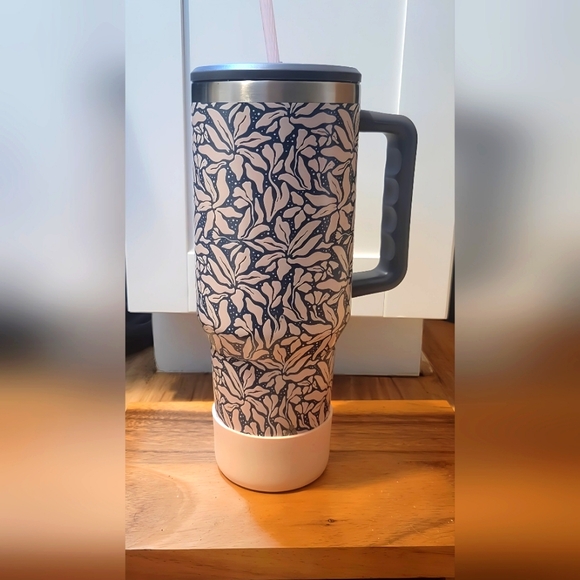 NEW • Manna Gray & Light Pink Tumbler 40OZ w/matching boot & straw - Picture 2 of 4